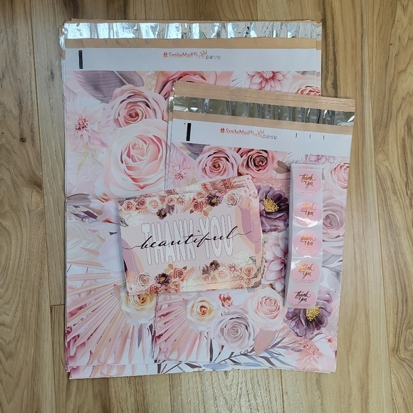 Other - BOHO FLORAL THEMED POLYMAILER BUNDLE•25 PACK